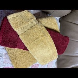 Wonderful towels new w/o tags